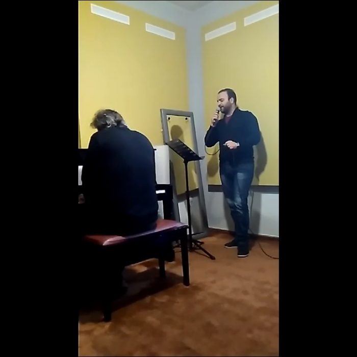 Γιώργος Ράγκος - Παράξενη γιορτή